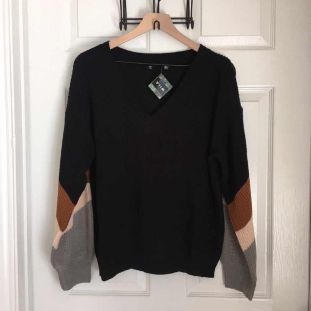 🛍 Colorblock Sweater - Picture 2 of 7